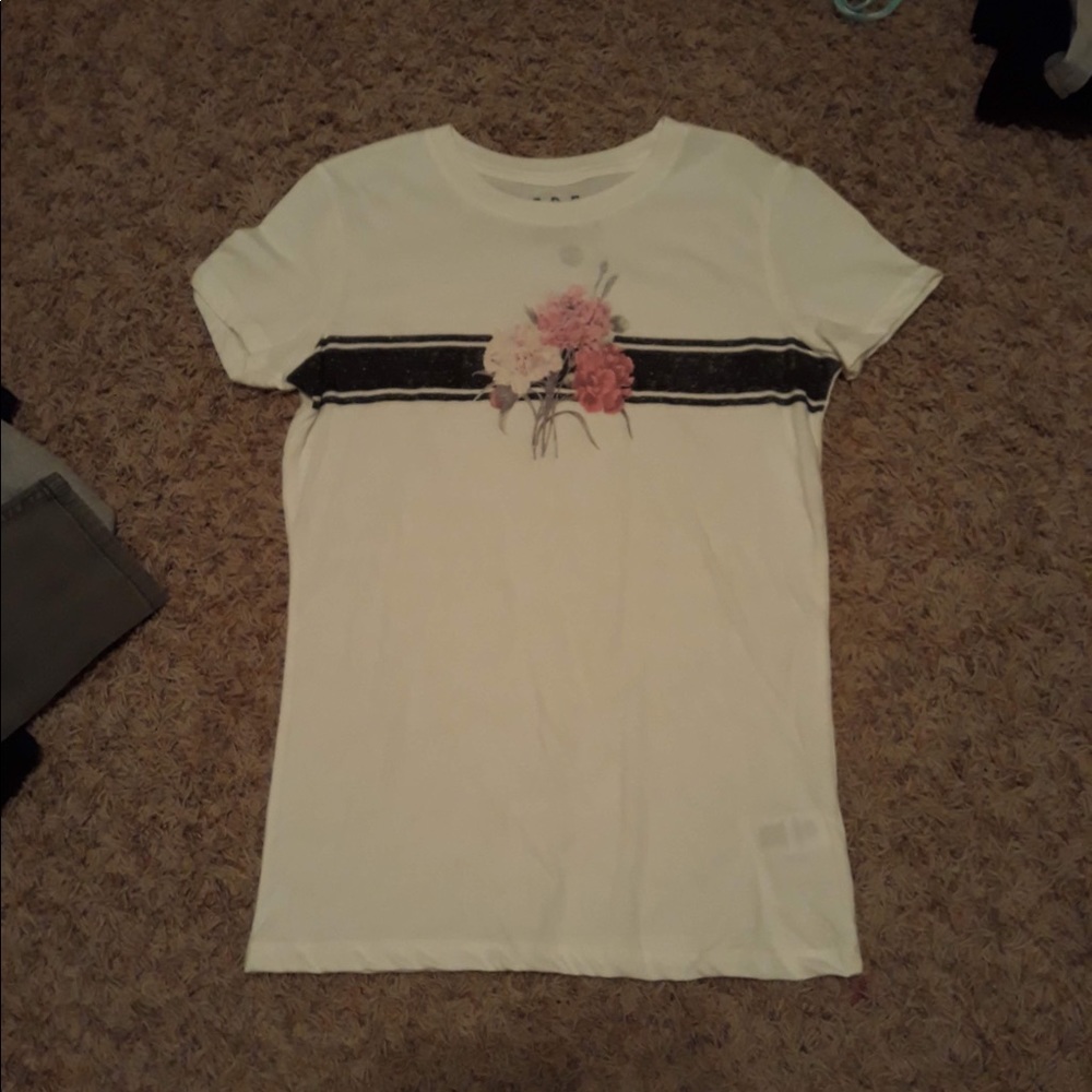 Graphic tee